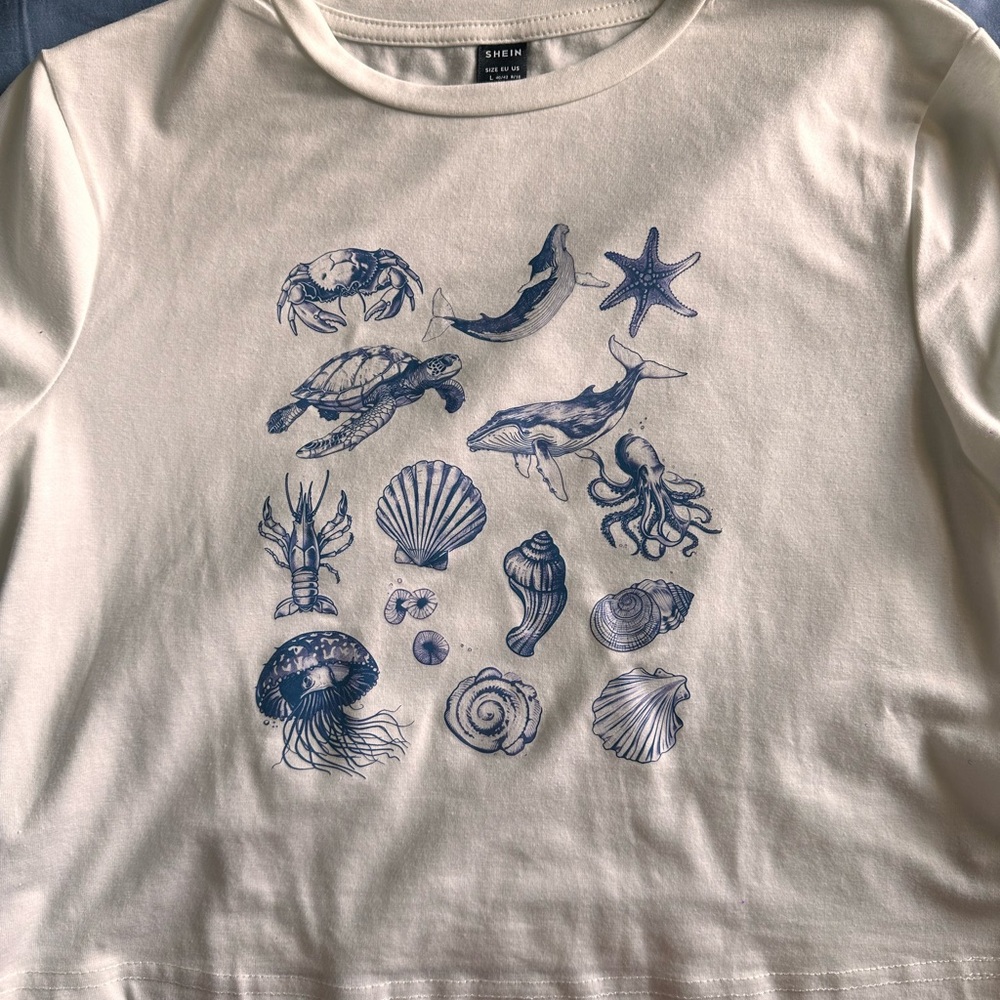 SHEIN White Marine Life Crop Top